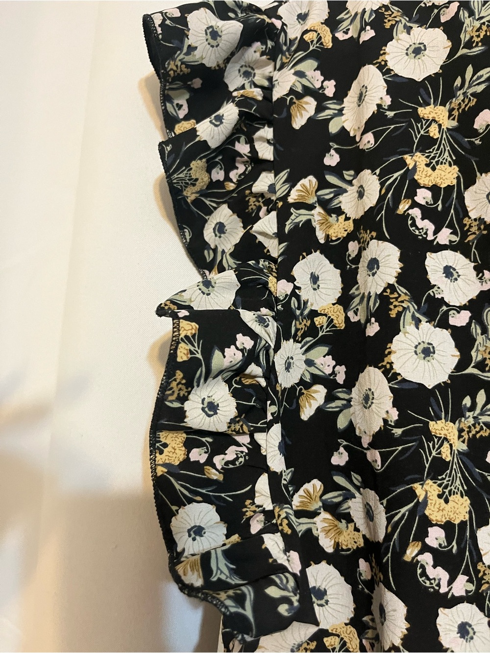 Floral Knee Length Dress ***SEE DESCRIPTION*** - Picture 6 of 6